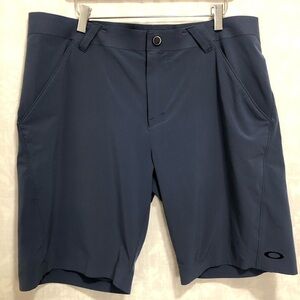 Mens Oakley Regular Fit Flat Front Nylon Golf Performance Casual Shorts Size 36